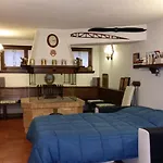 Accanto Al Focolare 2 Oda ve Kahvaltı
