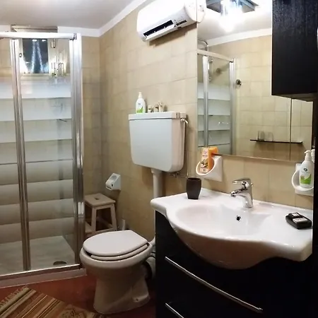 فندق مبيت وإفطار Accanto Al Focolare 2 3*