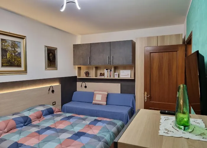 Accanto Al Focolare 2 3* Udine